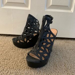 Shoe dazzle washes. New